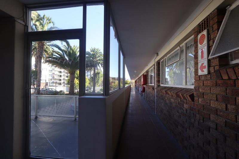 2 Bedroom Property for Sale in Wynberg Upper Western Cape